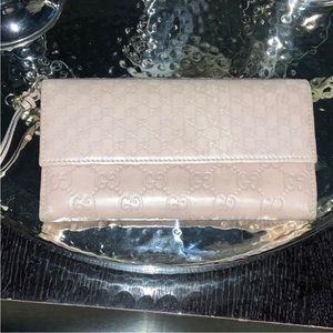 Gucci Wallet .. GG Guccissima in Very Good Condition!!!💎